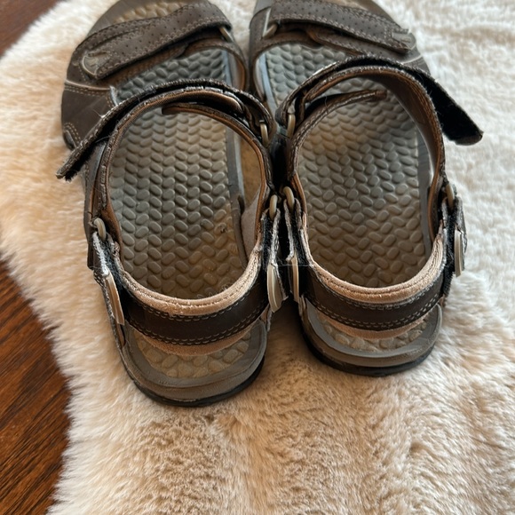 North face sandals - Picture 3 of 9